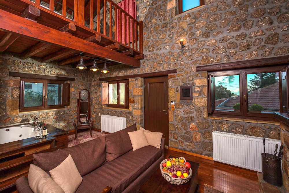 Suite, Jetted Tub