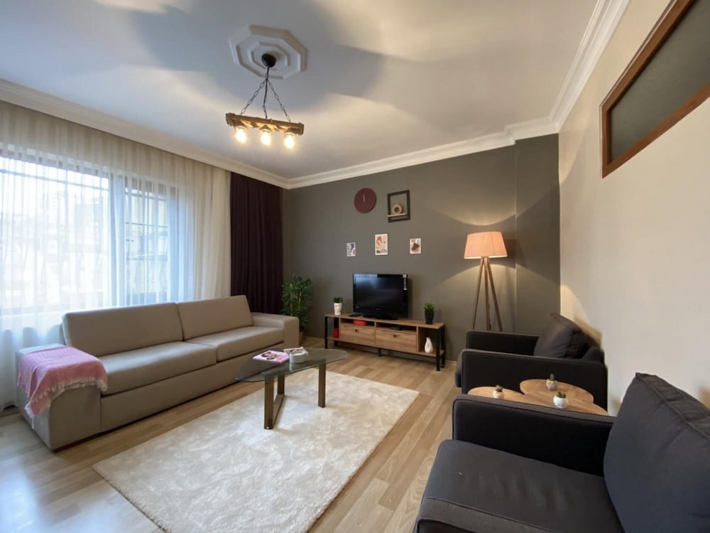 Apartment photo 1