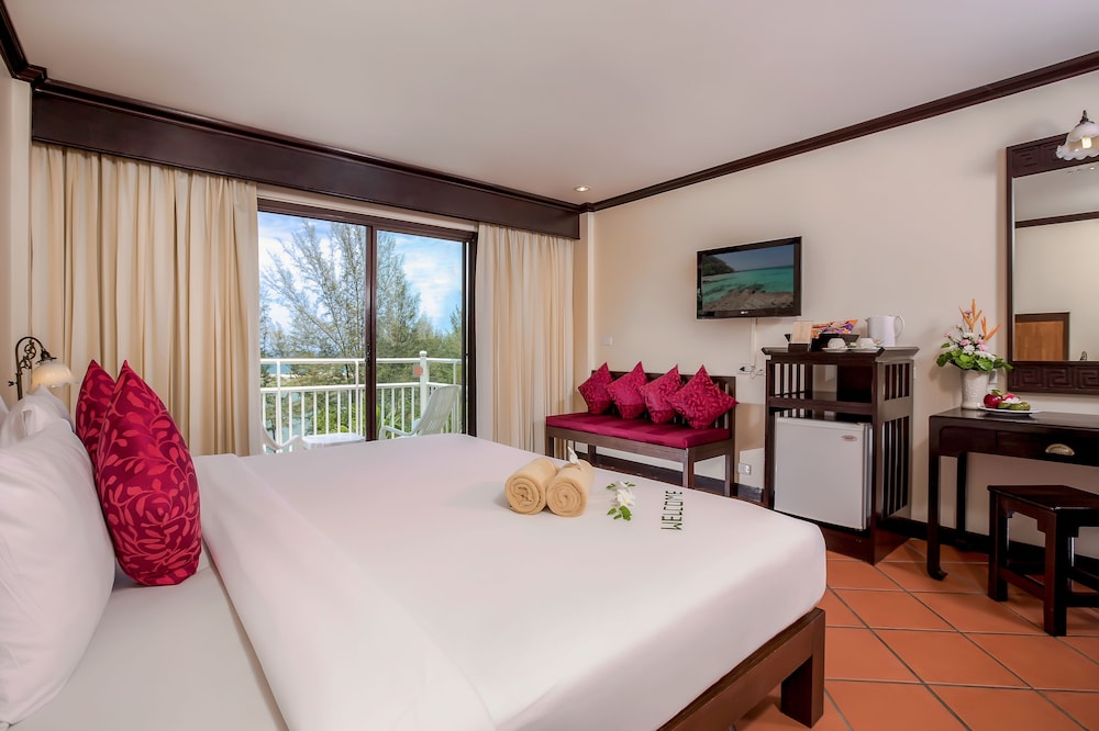 Superior Room, Sea Facing photo 1