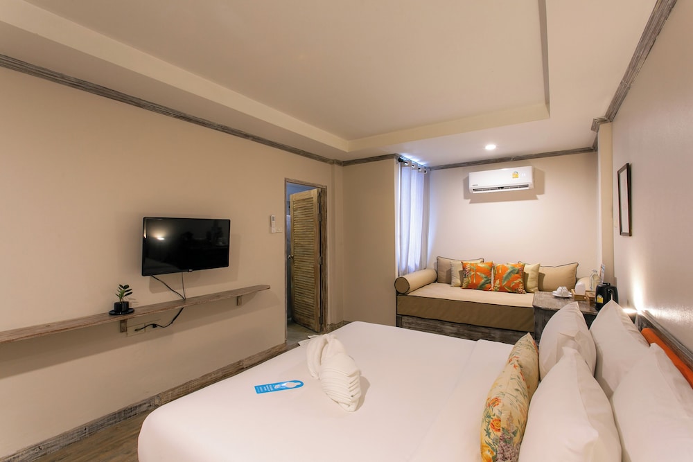 Economy Room - Photo 6