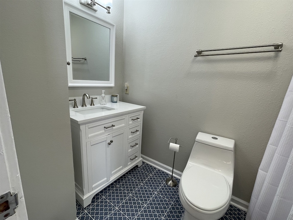 Condo, 1 Bedroom photo 3