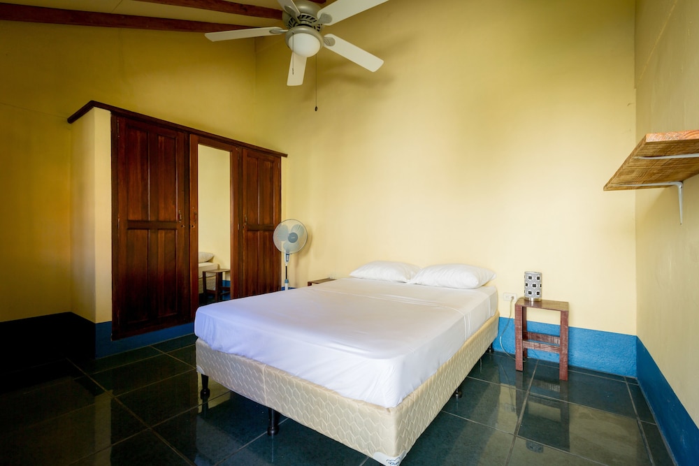 Deluxe Double Room, 1 Queen Bed, Non Smoking, Garden View photo 1