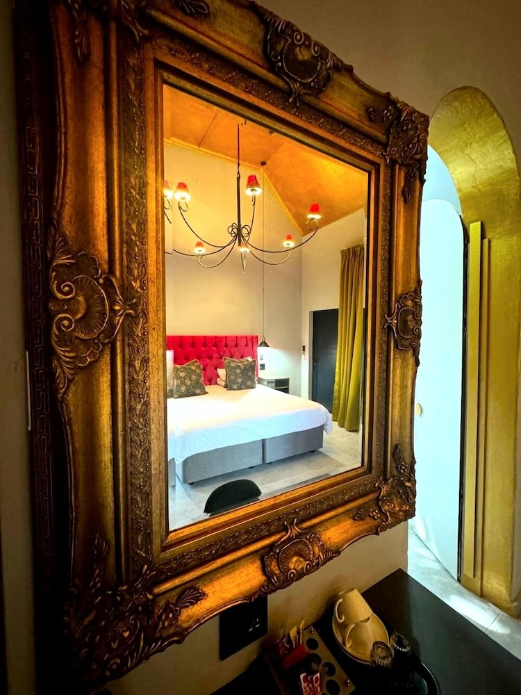 Superior Twin Room, 2 Twin Beds - Photo 4