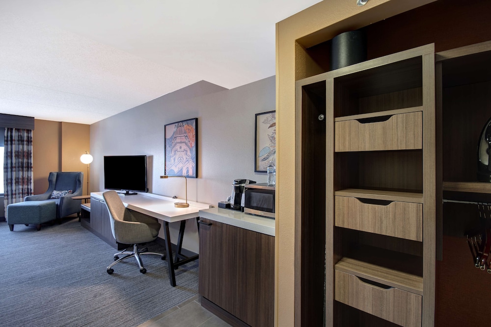 Room, 2 Queen Beds, Accessible - Photo 5