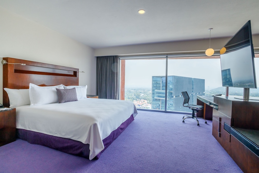 Master Suite thumbnail 6