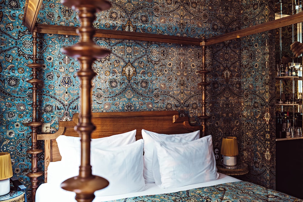 Deluxe House photo 3