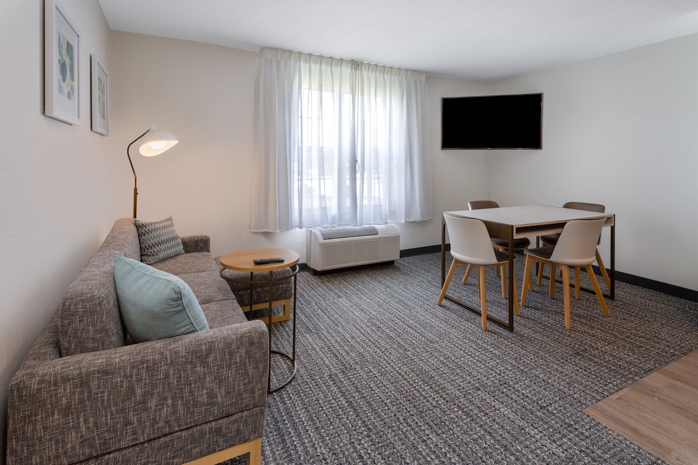 Suite, 1 Bedroom photo 3