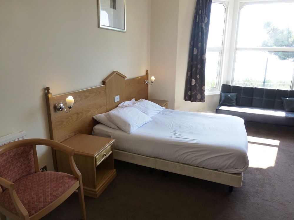 Standard family of 5 room photo 3