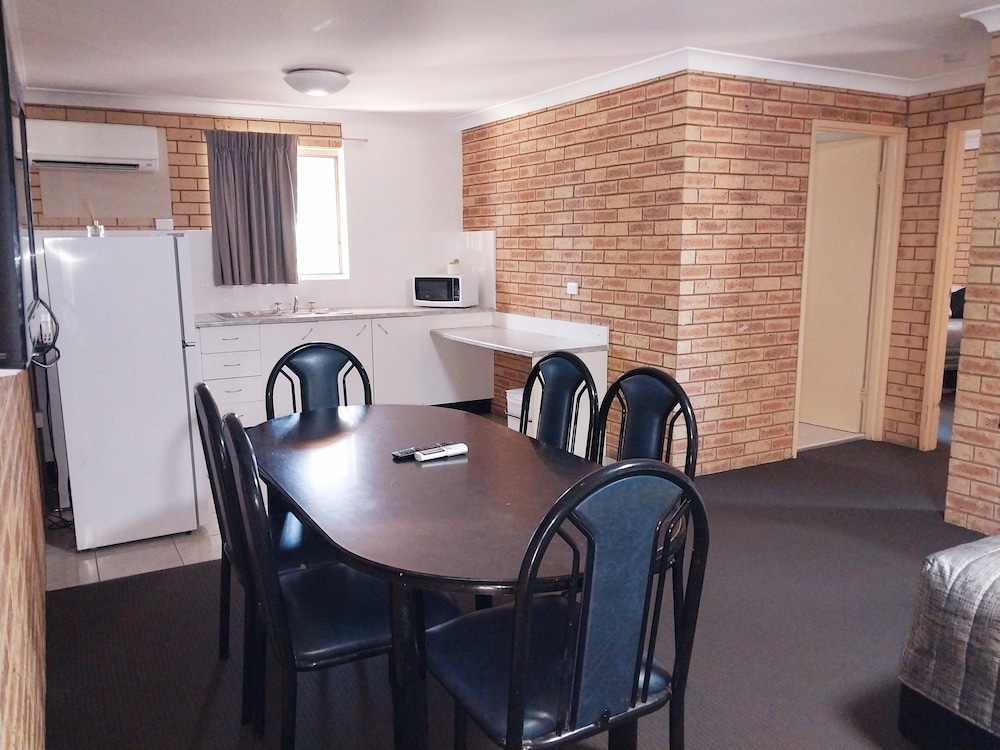 3 Room Family Apartment (Non Pet Friendly) photo 3