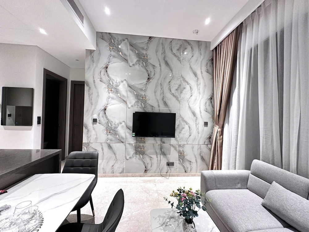 Grand Suite, 1 Bedroom, Club Lounge Access, City View