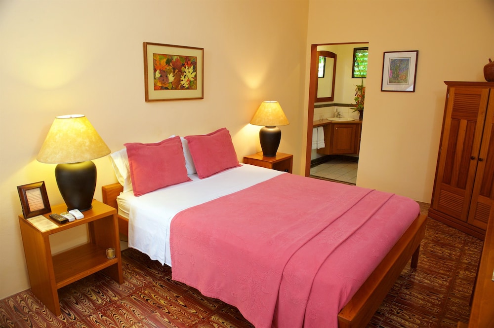 Double Room, 1 Queen Bed, Ocean View (Queen Room) photo 1
