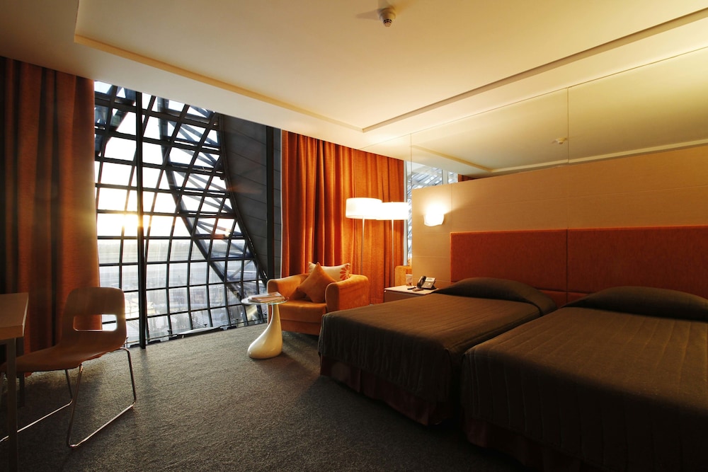 Deluxe Room (12 Hours)