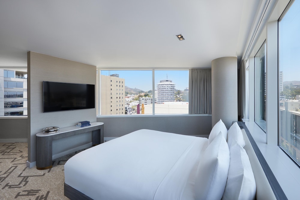 Suite, 1 King Bed