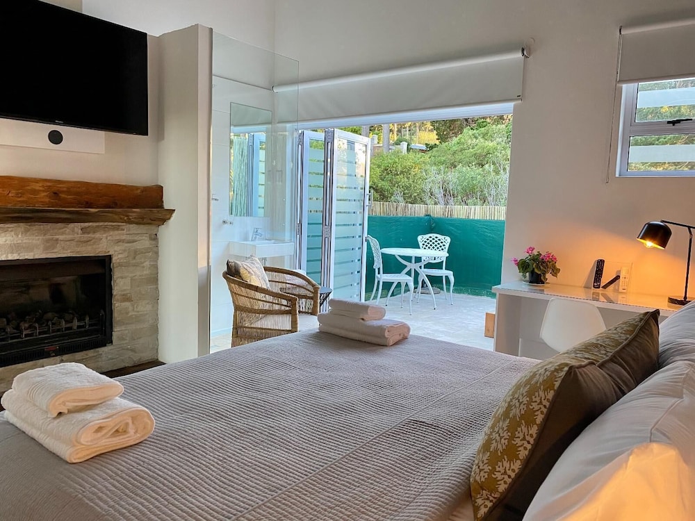 Deluxe Room, Fireplace, Mountain View