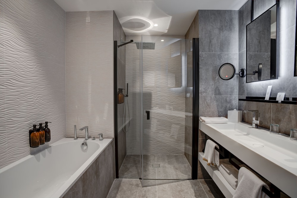Deluxe Triple Room - Photo 2