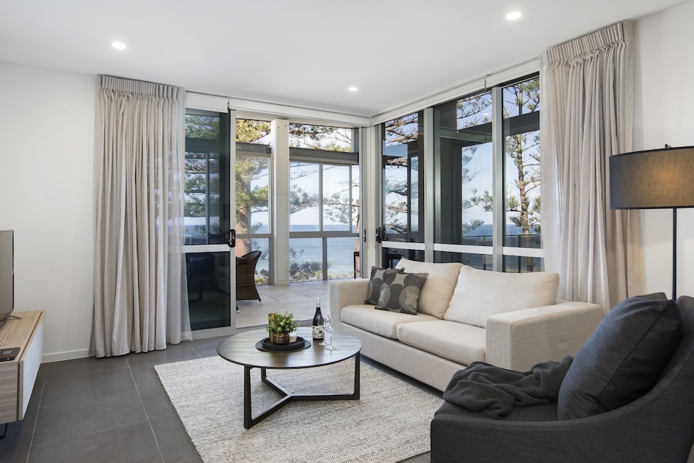 Premium Two Bedrooms South East Facing Penthouse photo 3