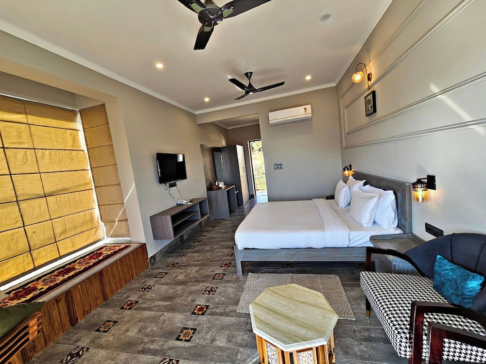 Super Deluxe Room with Lake View