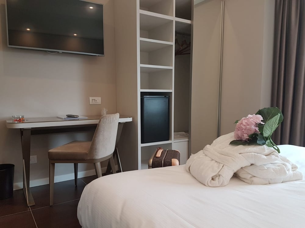 Classic Quadruple Room - Photo 2