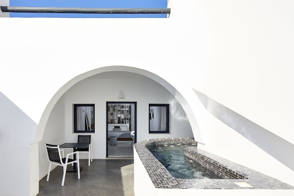 Deluxe Suite, Hot Tub - Photo 18