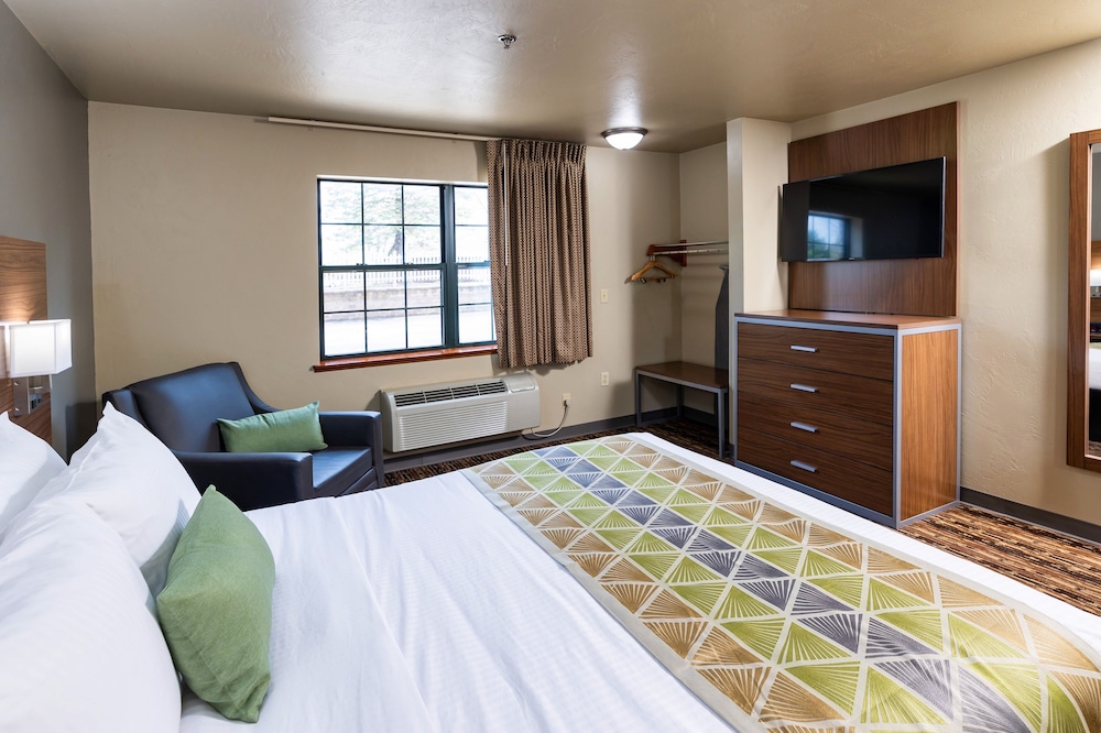 Executive Suite, 1 Queen Bed photo 3