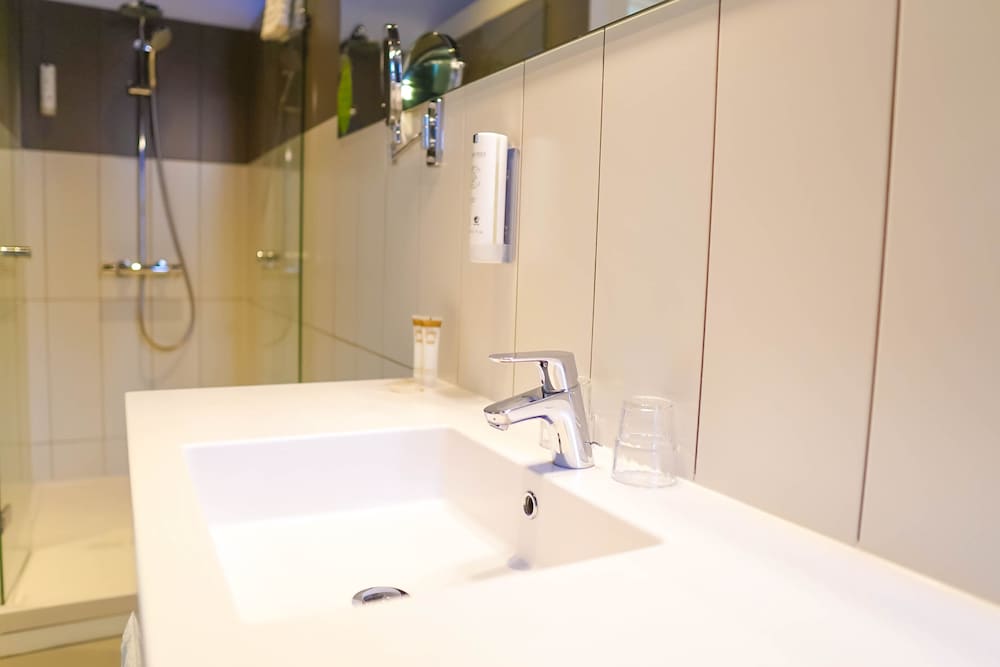 Executive Double Room, Garden View, Annex Building, photo 6