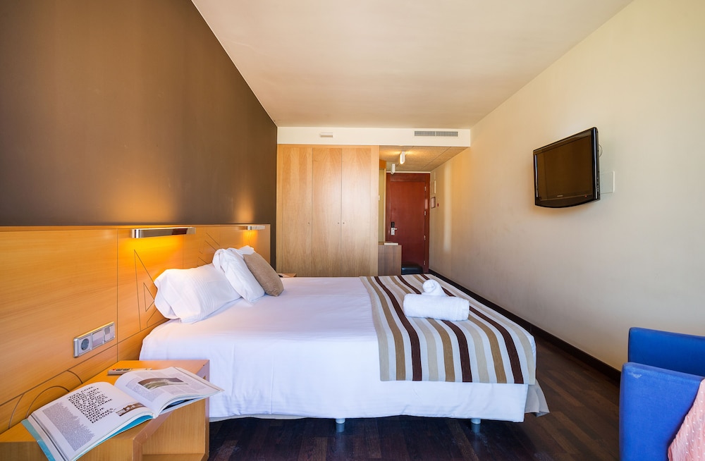 Standard Double Room Single Use photo 3