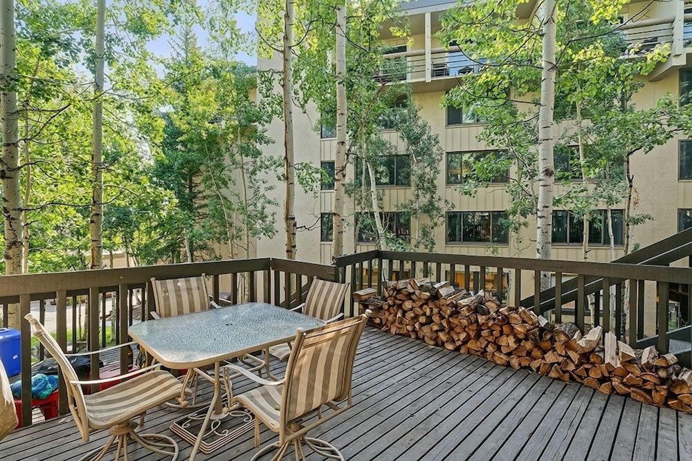 Townhome, 4 Bedrooms photo 2