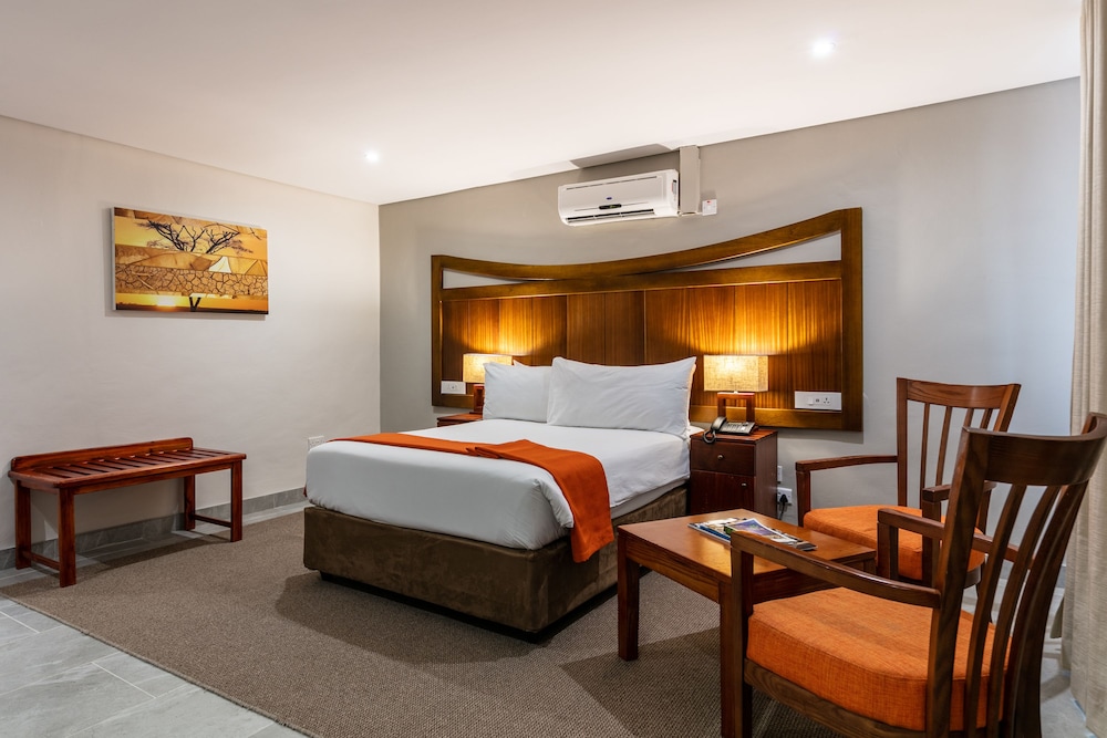 Deluxe Room, Multiple Beds, Garden View (Deluxe King Room) photo 2