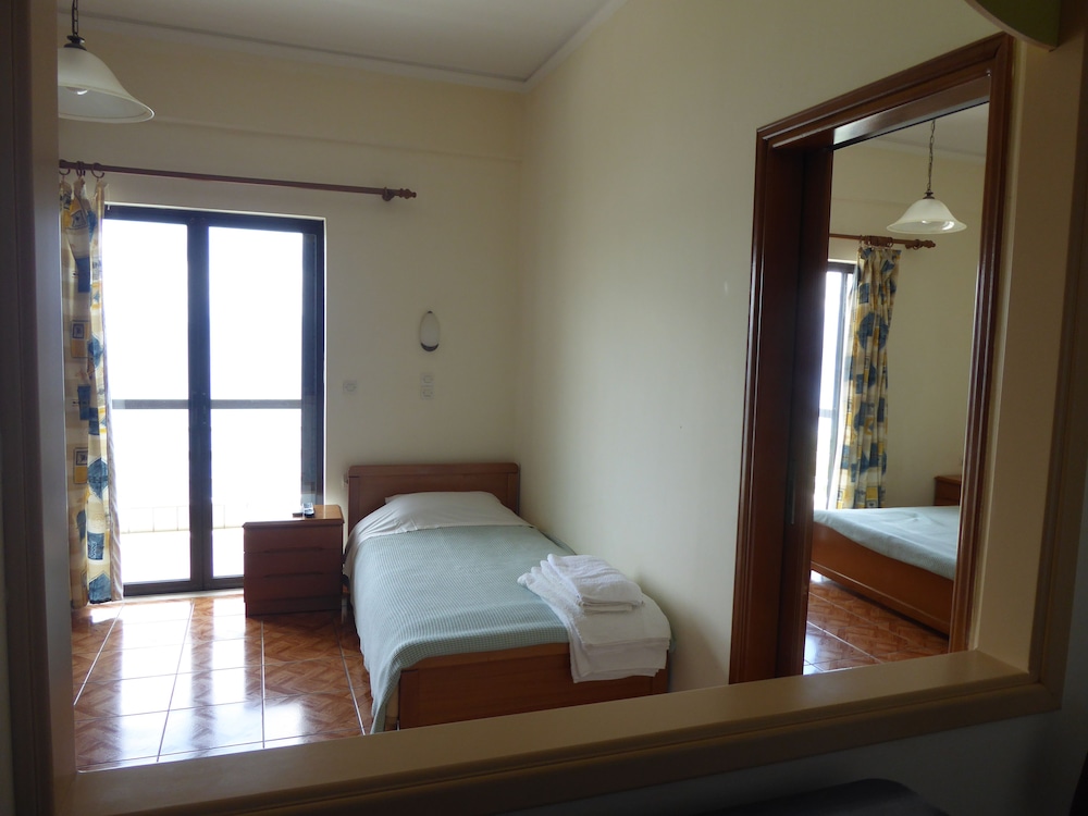 Apartment, 2 Bedrooms, Garden View photo 1