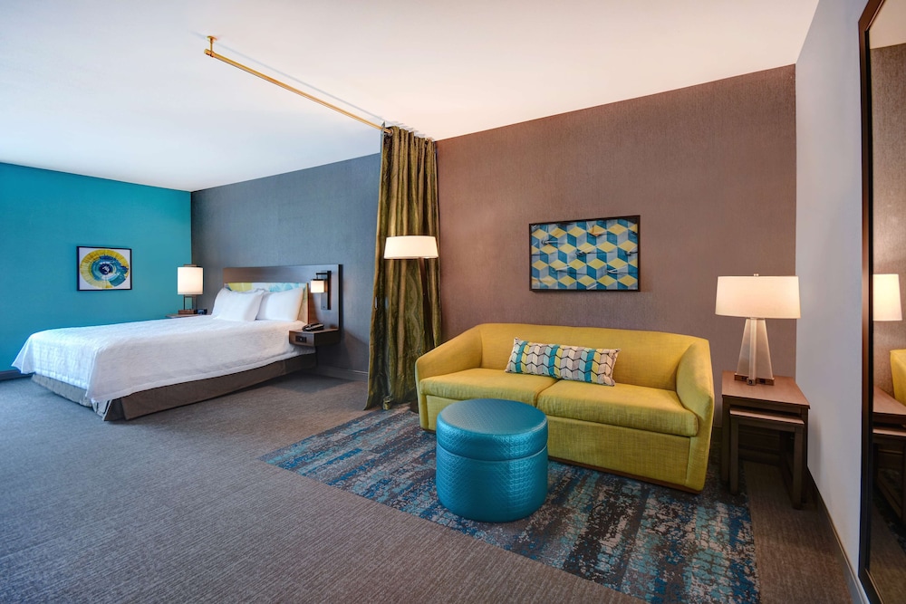 Studio Suite, 1 King Bed, Non Smoking
