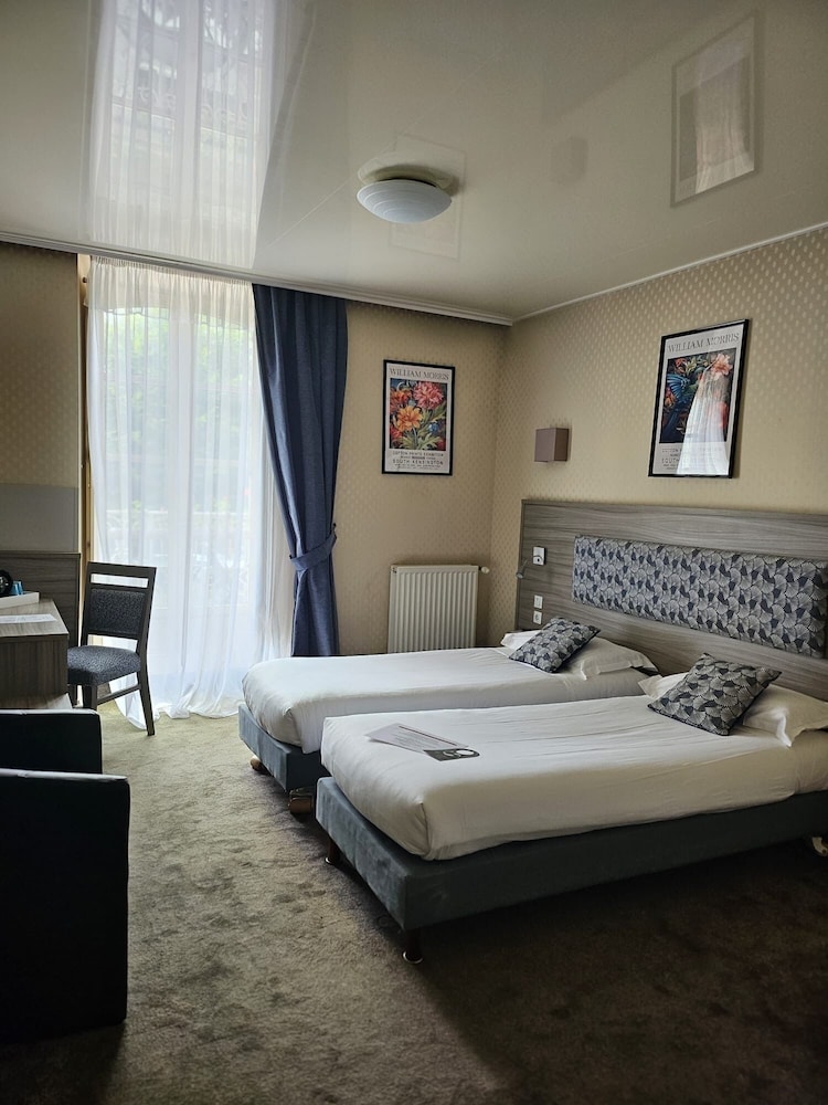Superior Double or Twin Room - Photo 9