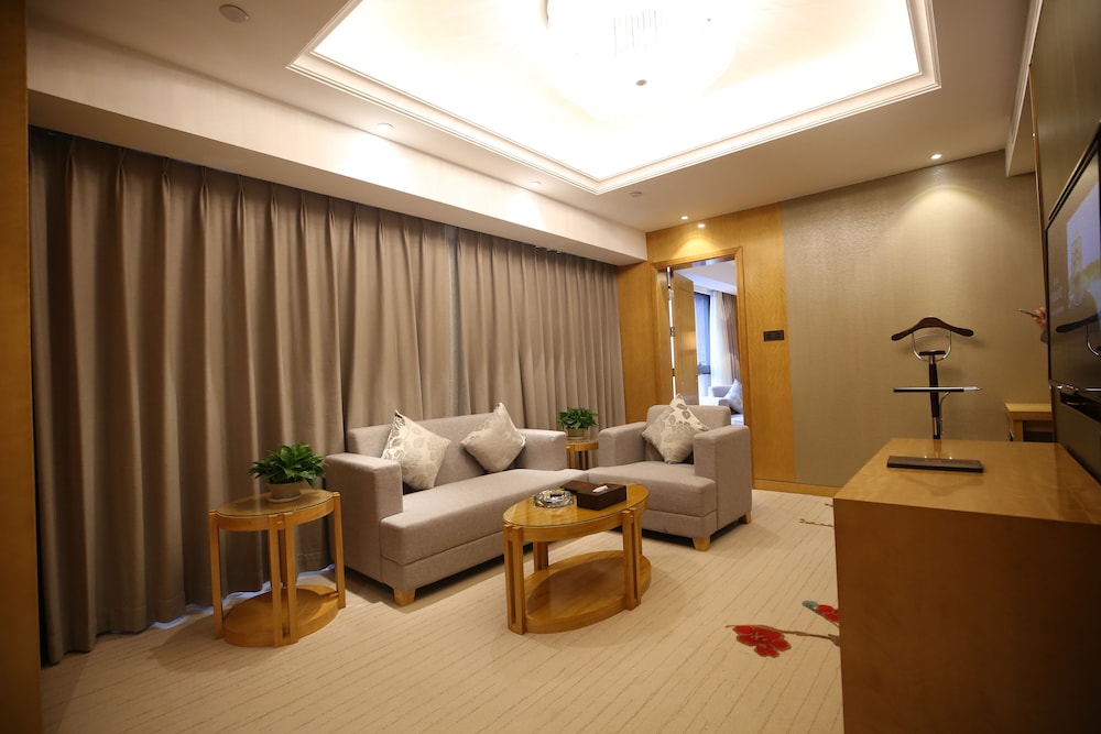 Deluxe Suite photo 2