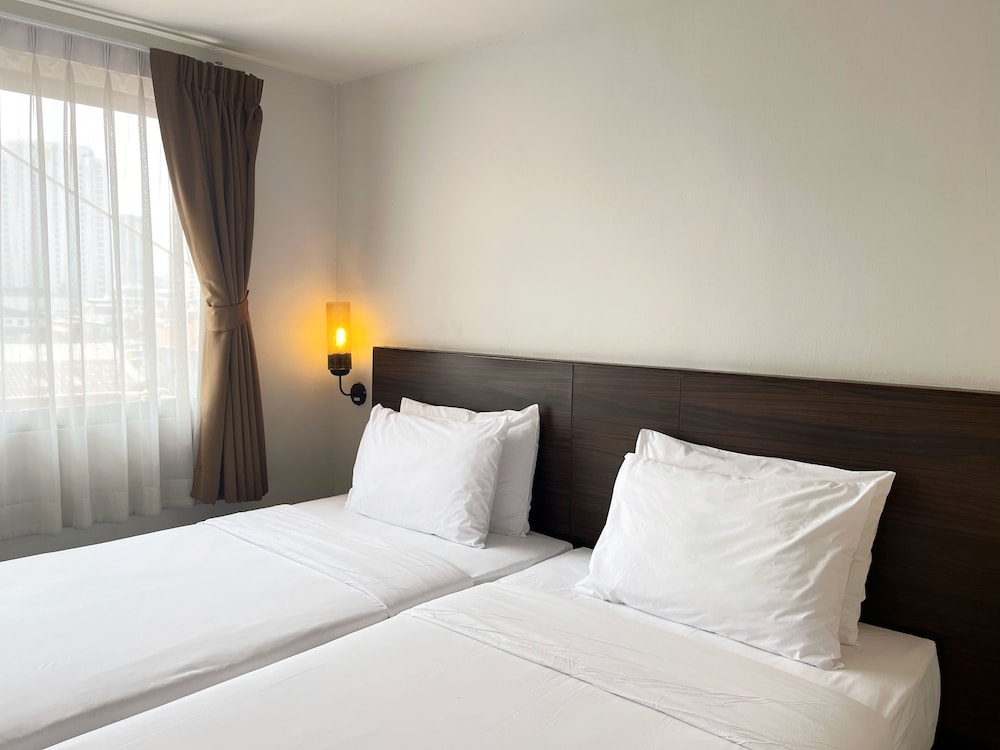 Standard Twin Room photo 2