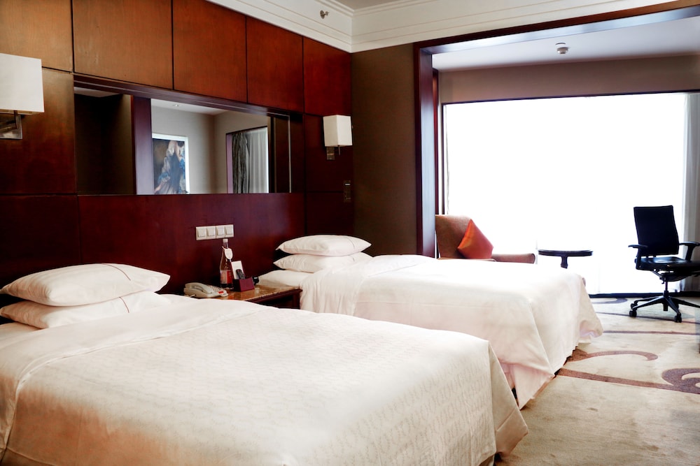 Club Deluxe Room, 2 Double Beds, Club lounge access