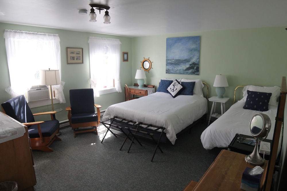 2 Bedroom Suite, Queen and Single Twin w/Queen