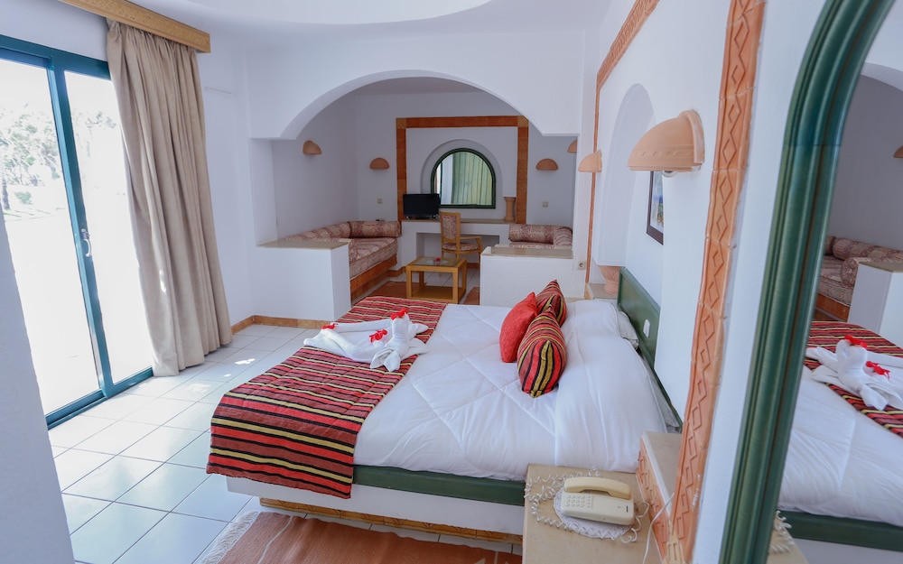 Quadruple Room, Sea View
