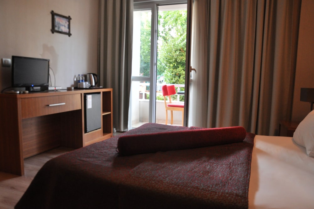 Standard Double Room, Garden View photo 3