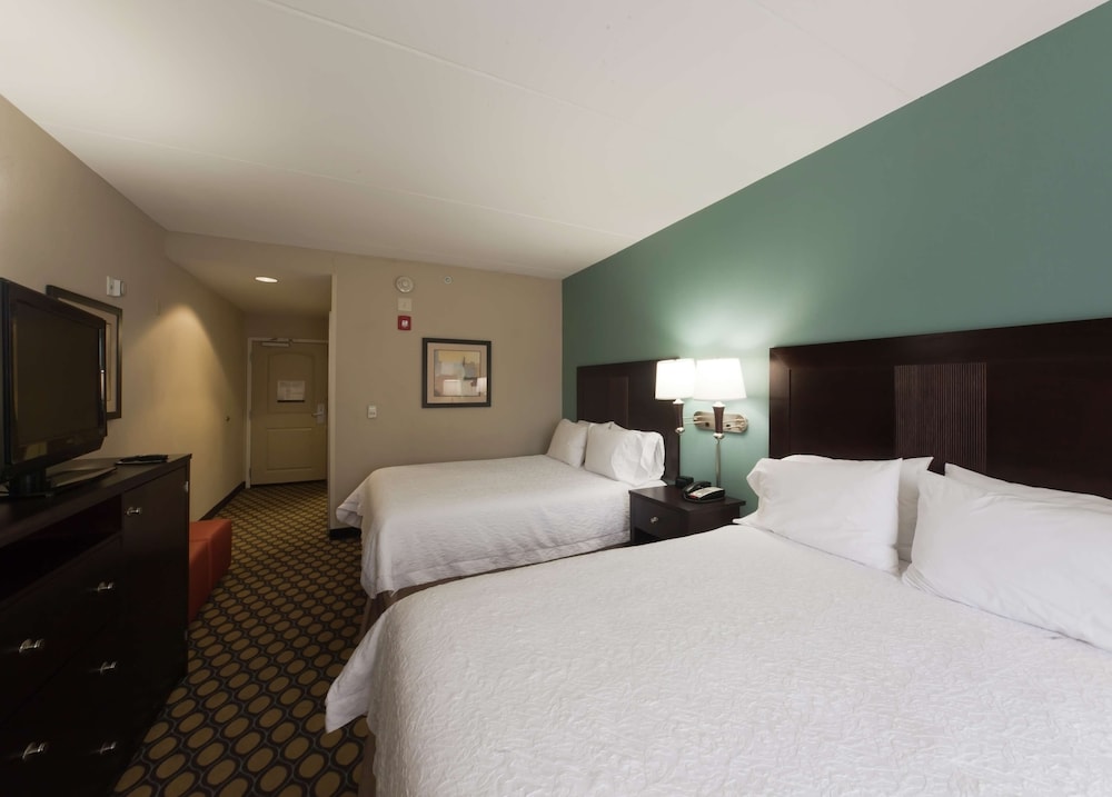 Room, 2 Queen Beds photo 2