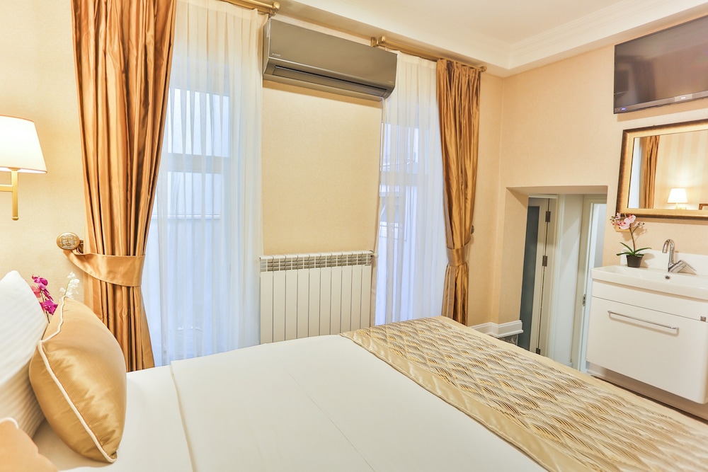 Economy Double Room Single Use, 1 Double Bed, Non Smoking, Private Bathroom photo 3