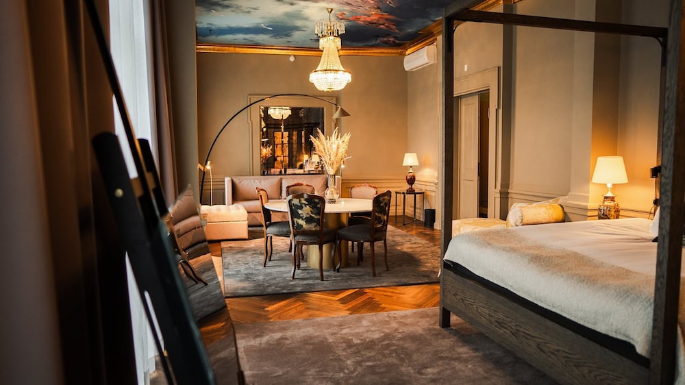 Rose Suite - Photo 2
