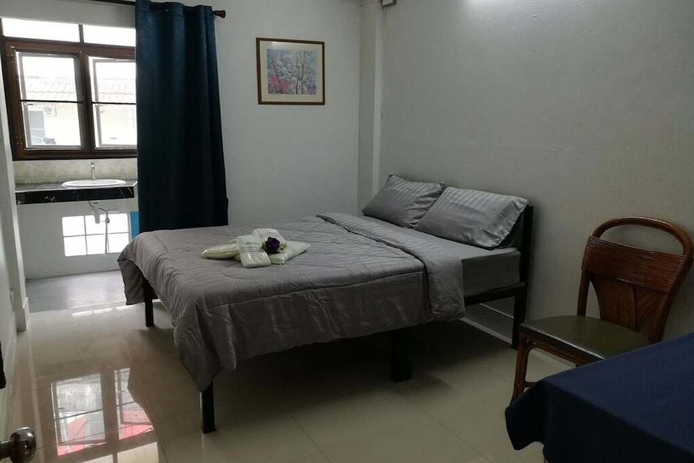 Standard Double Room - Photo 14