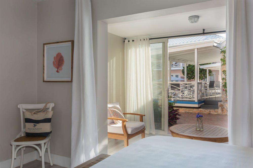 Room, 2 Queen Beds, Garden Area photo 2