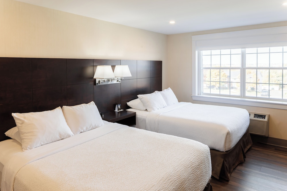 Standard Room, 2 Queen Beds - Photo 1