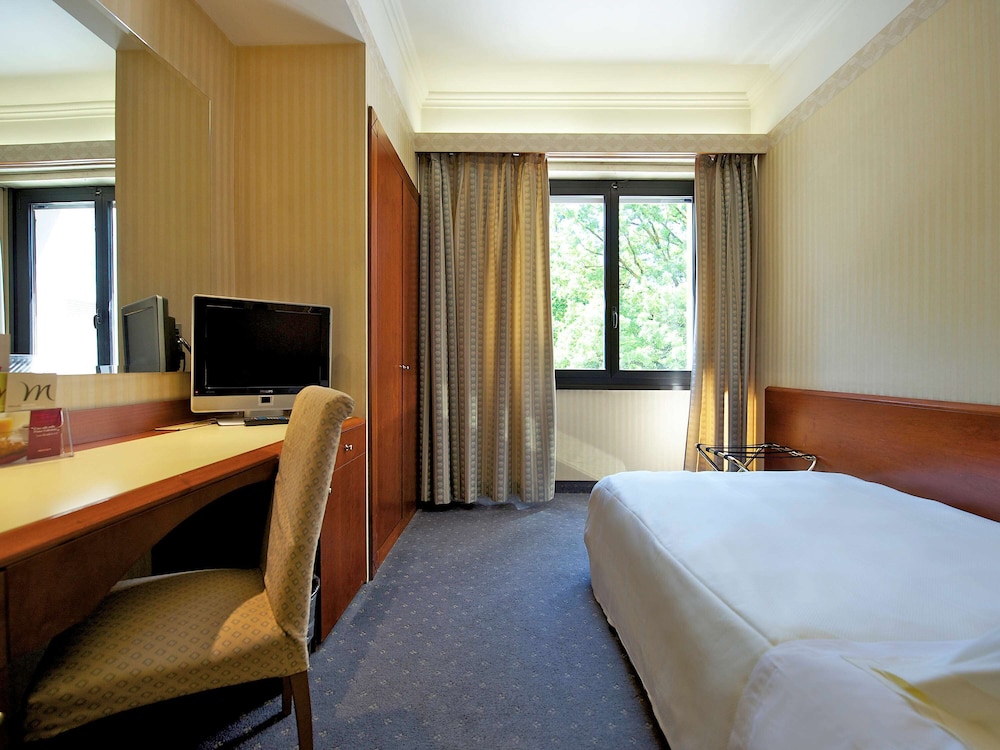 French Bed Room photo 2