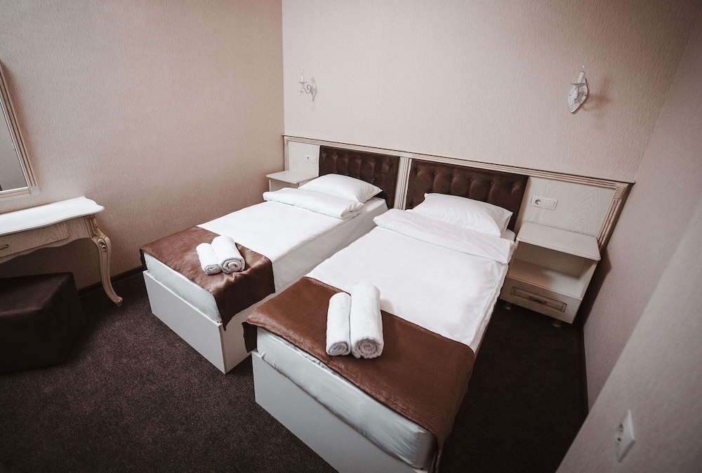 Economy Twin Room photo 3