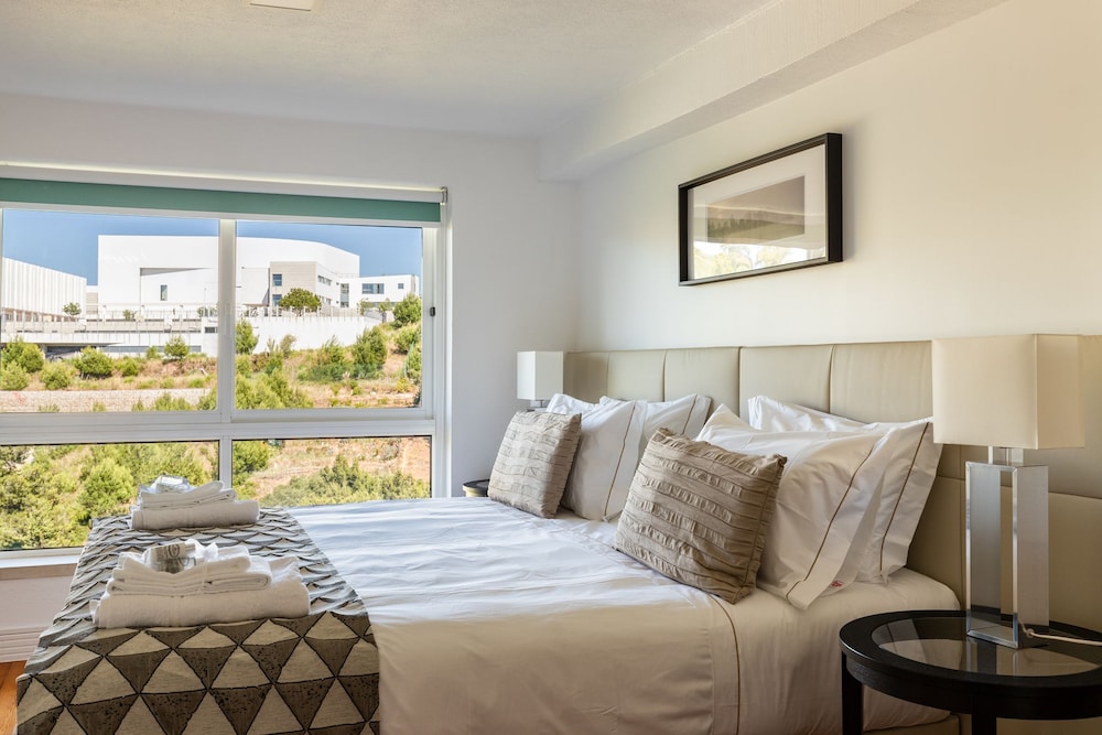 Double Room, Shared Bathroom (7)