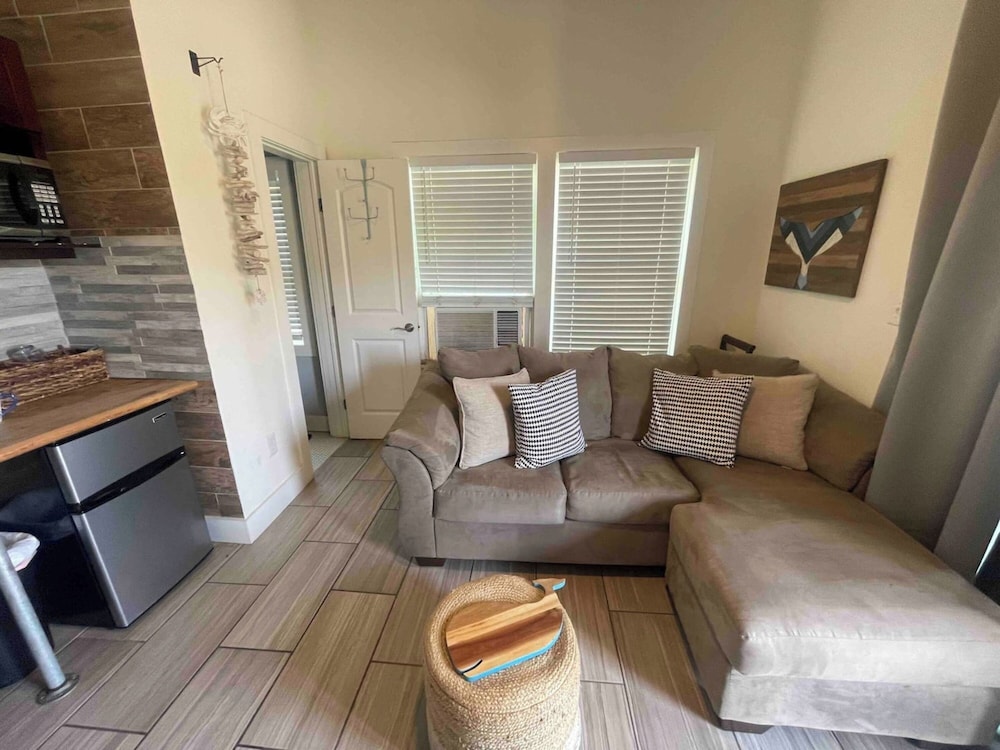 Exclusive Studio, 1 Queen Bed, Non Smoking, Patio