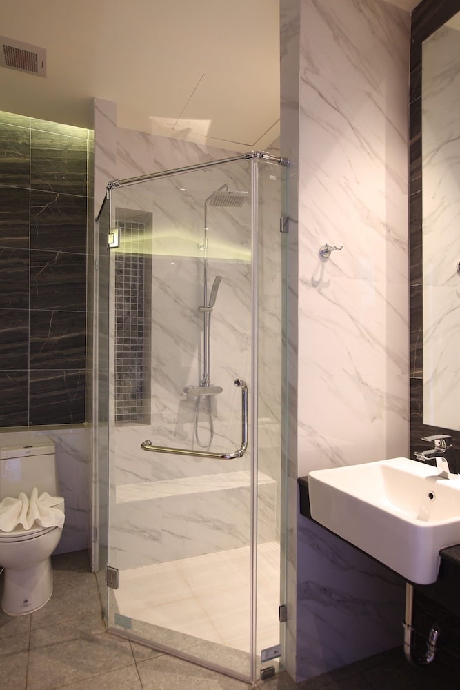 Deluxe Twin Room - Photo 2
