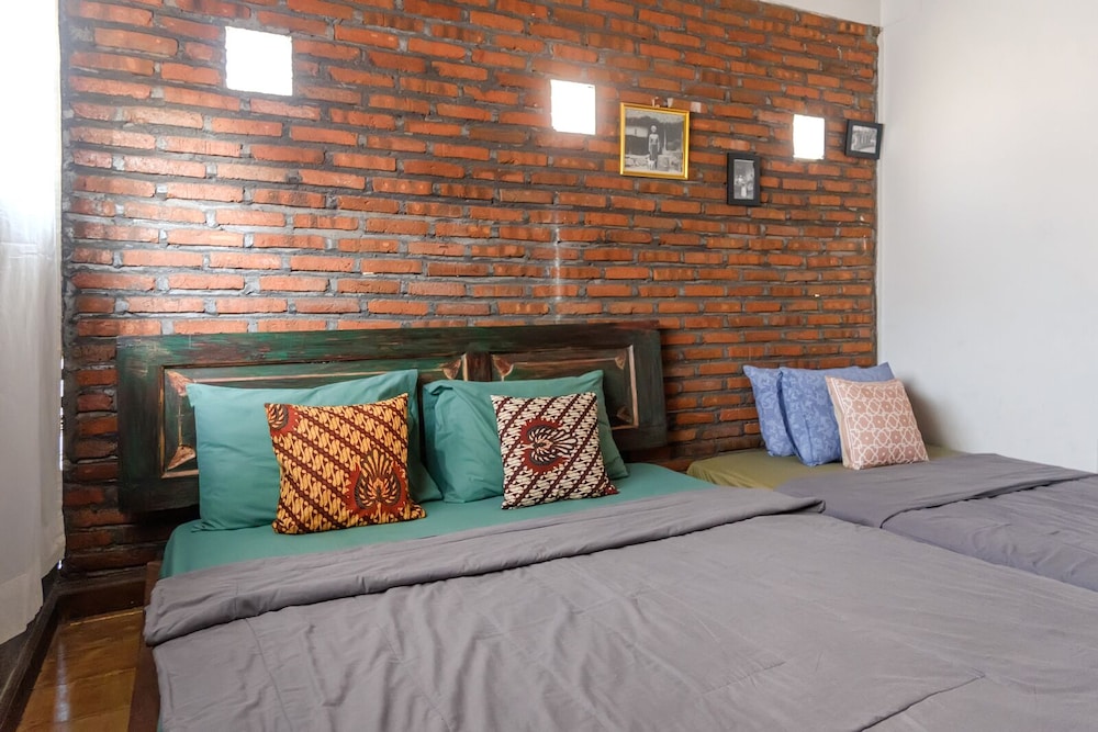 Deluxe Triple Room - Photo 1