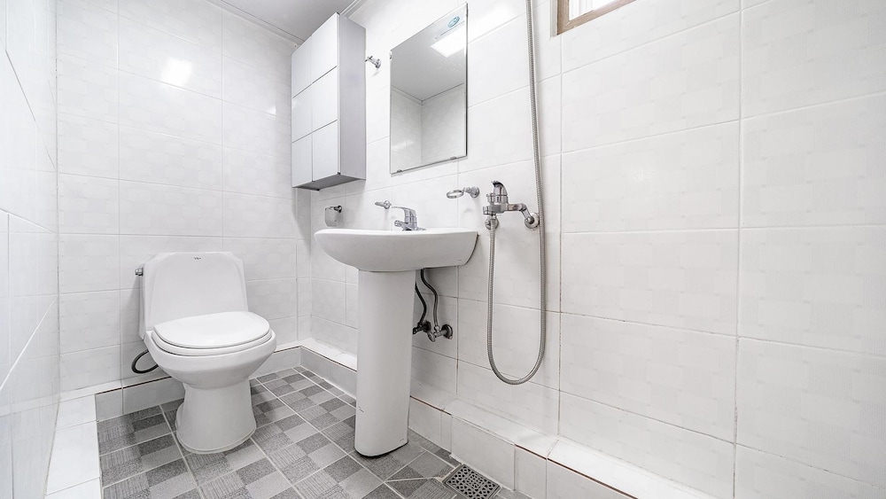 Basic Room, 1 Bedroom (Dokchae(separateroom)) - Photo 14